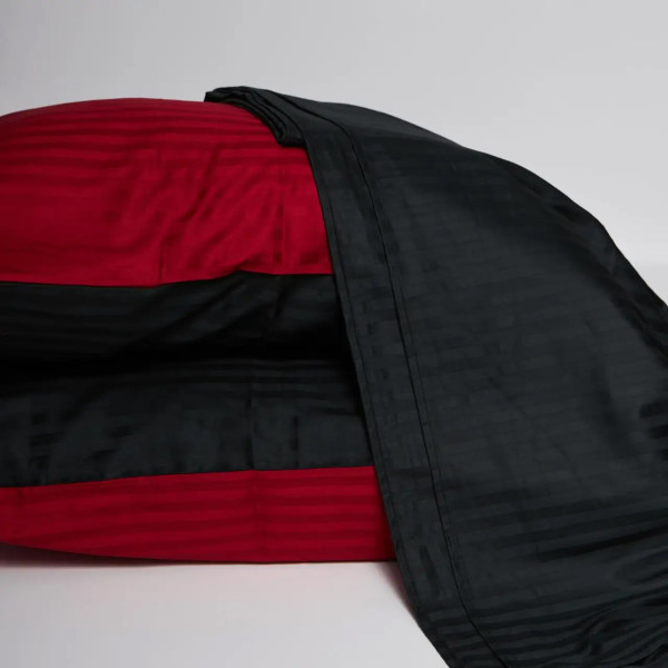 Фото - Комплект постельного белья Moon&Star Satin Stripe Dark Romance 200х220 нав. 70х70 см 2 шт. (MS-890000806)