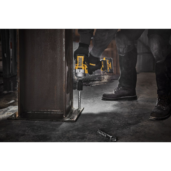Фото - Гайковерт аккумуляторный DeWALT DCF961N