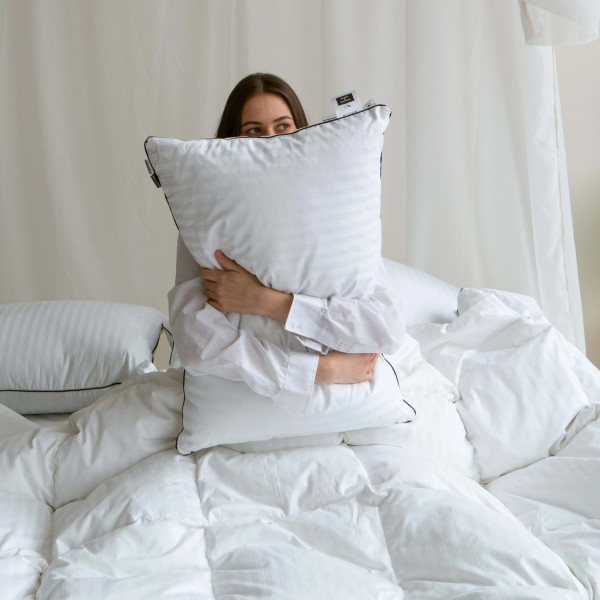 Фото - Подушка стандартная MirSon Extra Premium Royal 105 70x70 см (2200000003447)