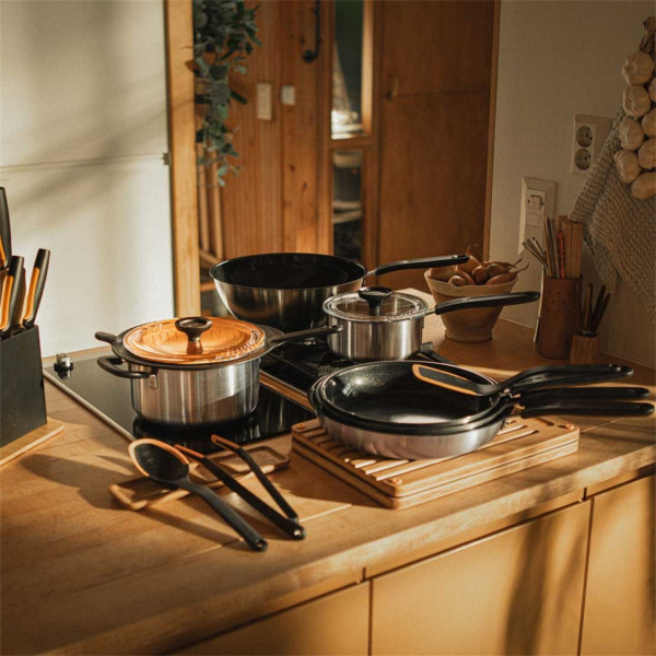 Фото - Ковш Fiskars Form 1,5 л (1072315)