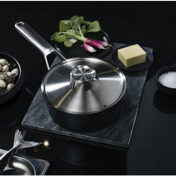 Фото - Ковш Fiskars Taiten 1,6 л (1066951)