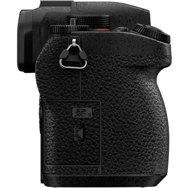 Фото - Фотокамера беззеркальная Panasonic DC-G97 Body (DC-G97E)