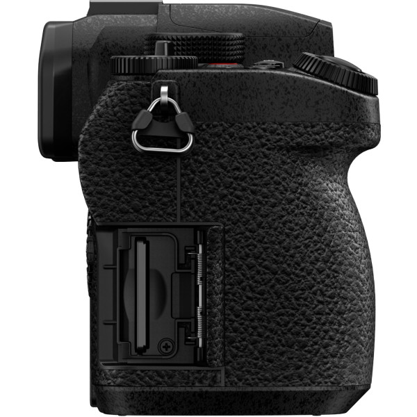 Фото - Фотокамера беззеркальная Panasonic DC-G97 Body (DC-G97E)