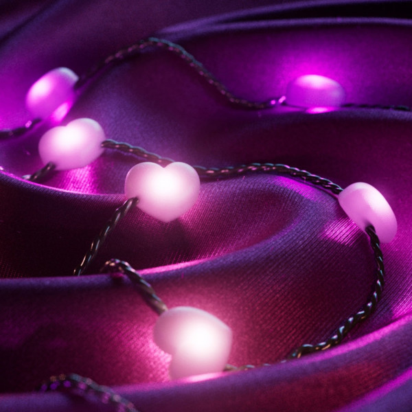 Фото - Гирлянда фигурная Twinkly Candies Heart RGB 200 IP20 12м USB-C (TWKH200RGB-G)