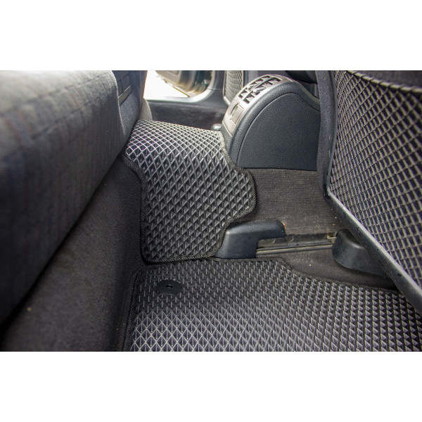 Фото - EVA коврики в салон авто EVAtech для A6 (C5) FWD Restyling Audi 2001-2004 2 поколение Combi EU (AU34126CGB5TL4RBB)