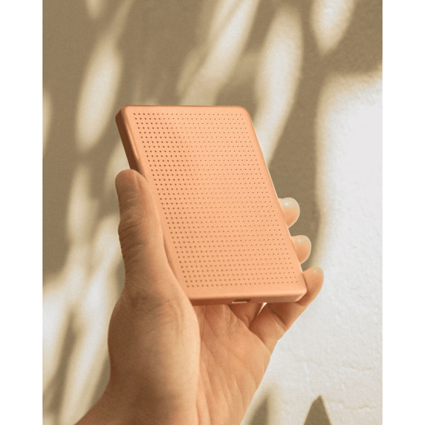 Фото - Батарея мобильная Native Union Active Magnetic 5 000mAh Apricot Crush (ACTPB-5KMS-APR)