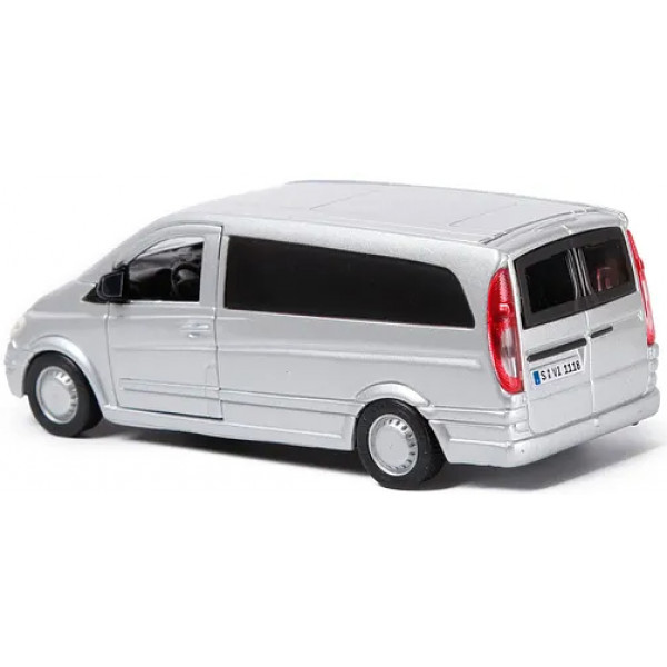 Фото - Коллекционная машинка 1:32 Bburago Mercedes-Benz Vito (серебристый, 1:32) (18-43028)