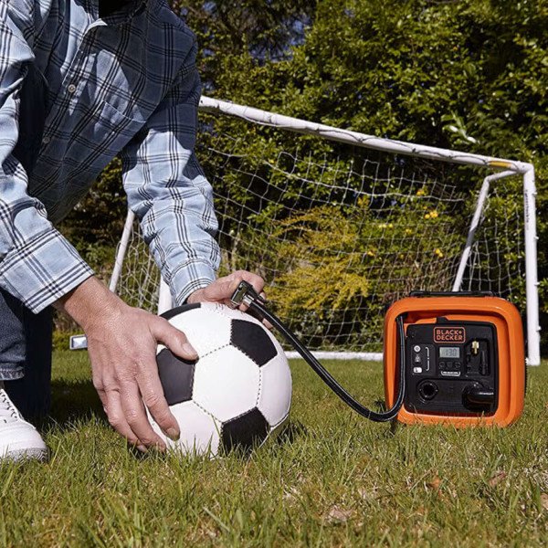 Фото - Автокомпрессор Black&Decker ASI400