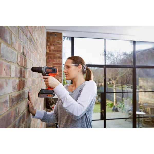Фото - Дрель-шуруповерт Black&Decker BCD003C1