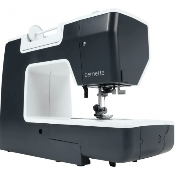 Фото - Швейная машина Bernina Bernette B38