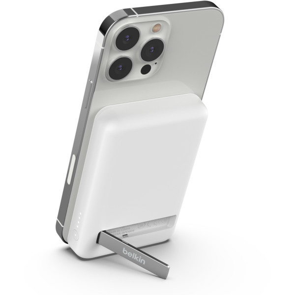 Фото - Батарея мобильная Belkin 5000mAh 7.5Вт MagSafe White (BPD004BTWT)