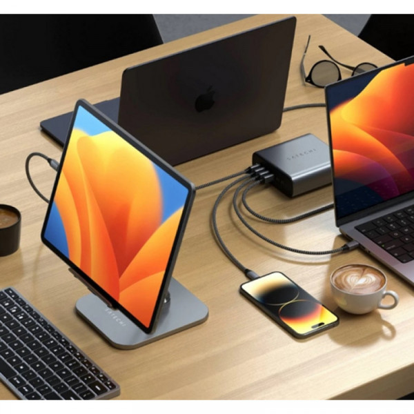 Фото - Сетевое зарядное устройство Satechi 200W USB-C 6-Port PD GaN Charger Space Gray (ST-C200GM-EU)
