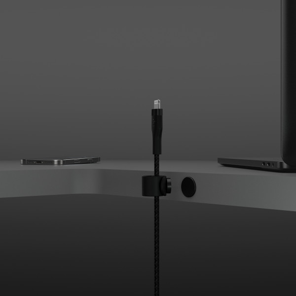 Фото - Кабель синхронизации данных Belkin USB-С - Lightning Braided Silicone 1m Black (CAA011BT1MBK)