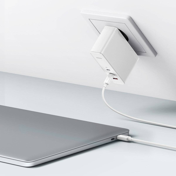 Фото - Сетевое зарядное устройство Baseus GaN5 Pro 140W 2 x Type-C + USB + Кабель Type-C - Type-C White (CCGP100202)