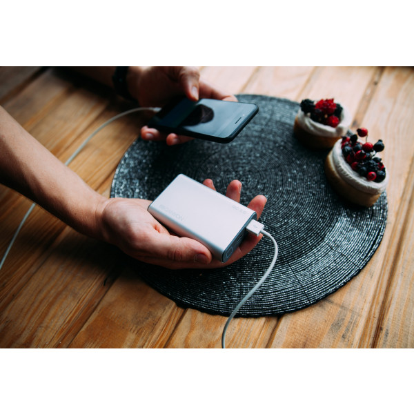 Фото - Батарея мобильная Canyon 10000mAh Silver QC3.0 (H2CNDTPBQC10S/CND-TPBQC10S)