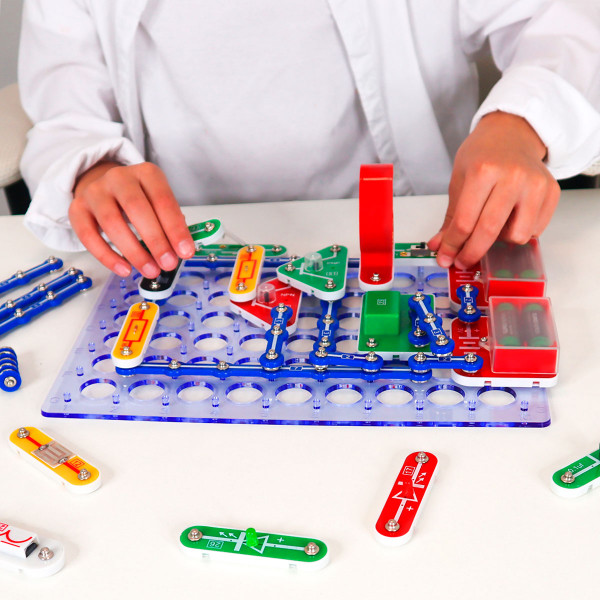 Фото - Электронный конструктор DOKA 320 СХЕМ (D70707)