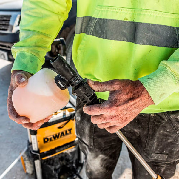 Фото - Минимойка DeWALT DCMPW1600N