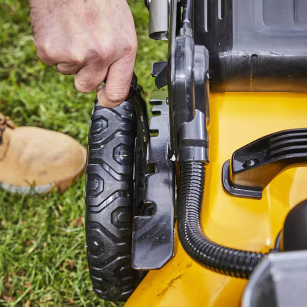 Фото - Газонокосилка аккумуляторная DeWALT DCMW564P2
