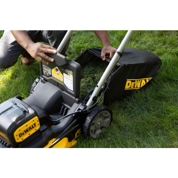 Фото - Газонокосилка аккумуляторная DeWALT DCMWP134W2