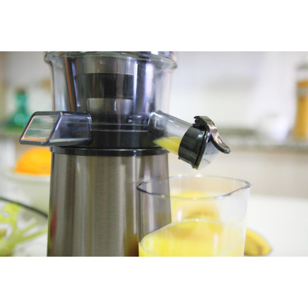 Фото - Соковыжималка шнековая Black&Decker BXJE200E