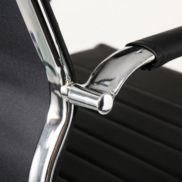 Фото - Кресло офисное Special4You Solano 6 artleather Black