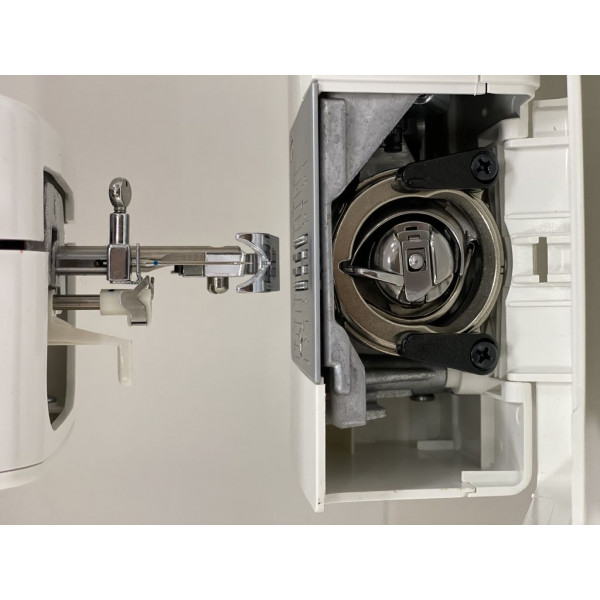 Фото - Швейная машина Veritas Camille