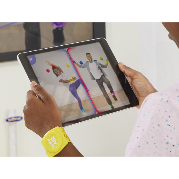 Фото - Настольная игра (8+) Hasbro Твистер Эйр (F8158)