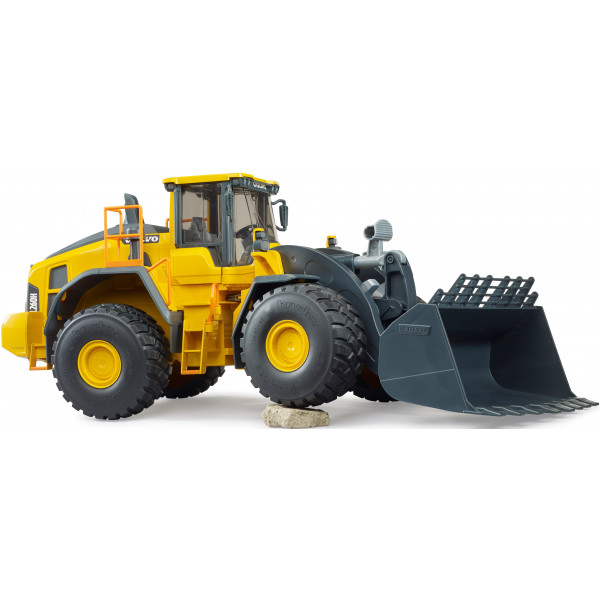 Фото - Наземная строительная техника BRUDER Трактор-погрузчик Volvo (02458)