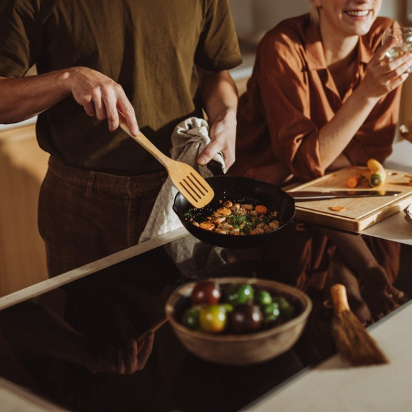 Фото - Лопатка кухонная Fiskars 1075686