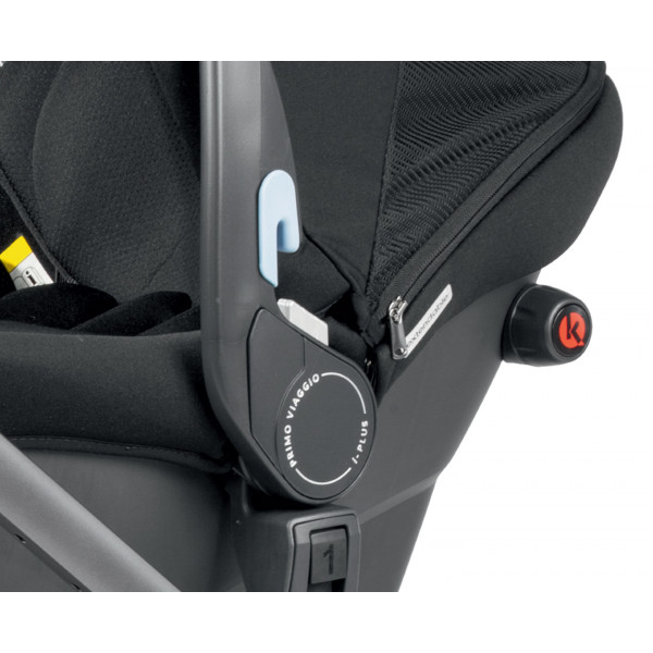 Фото - Автокресло Peg-Perego PrimoViaggio i-Size з базою Onyx (черное)