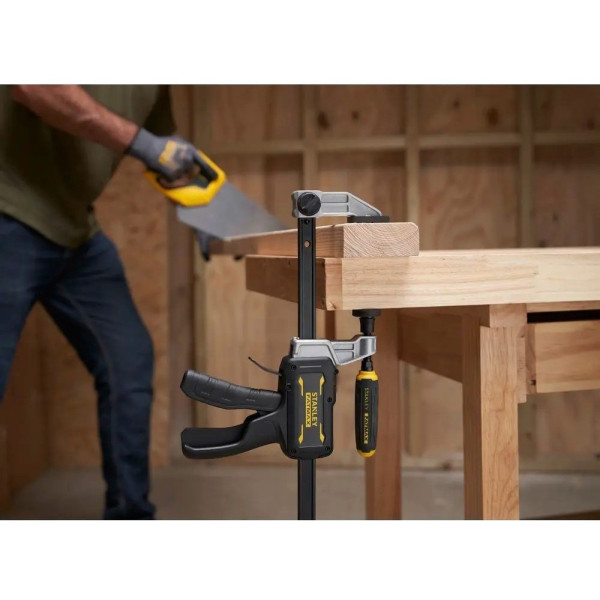 Фото - Струбцина Stanley FatMax 600 мм (FMHT83008-0)