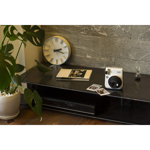 Фото - Фотокамера моментальной печати Fujifilm INSTAX Mini 70 White (16496031)