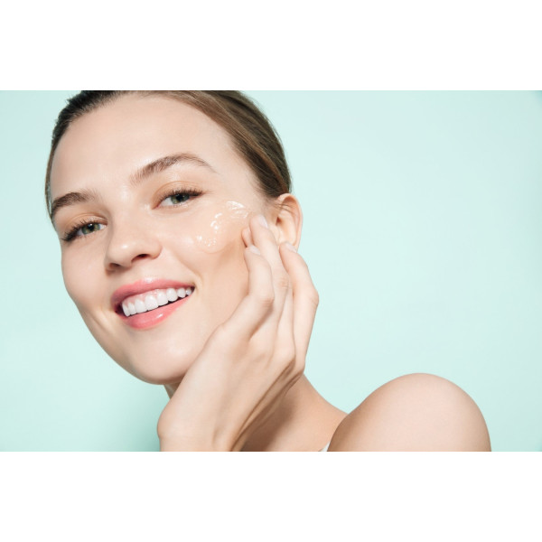 Фото - Крем для лица Garnier Skin Naturals для сухой и чувствительной кожи увлажняющий 50 мл (3600542328647)