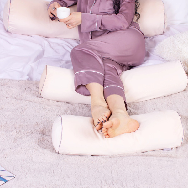 Фото - Подушка валик MirSon №8128 Velvet Line 28-0004 Cream EcoSilk 15x50 см (2200006199946)