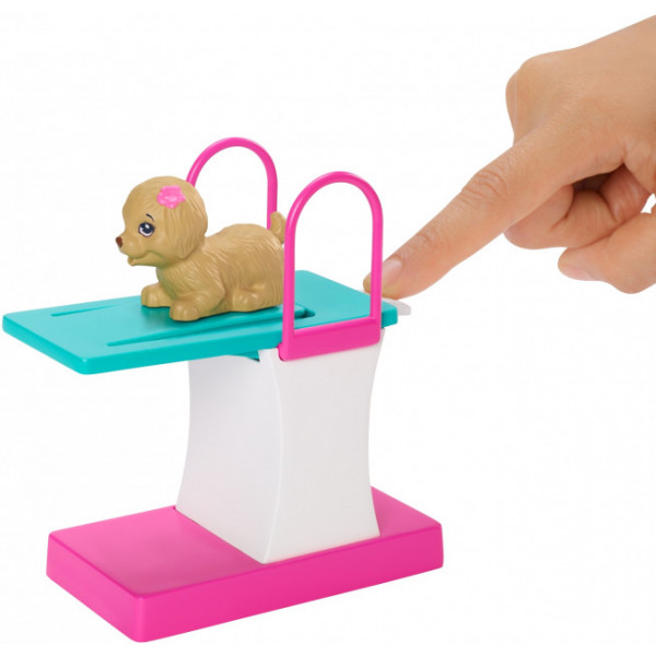 Фото - Игровой набор Barbie Тренировка в бассейне (GHK23)