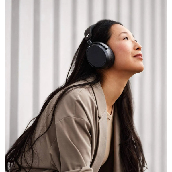 Фото - Наушники полноразмерные беспроводные Sennheiser Momentum 4 Wireless Graphite (700383)