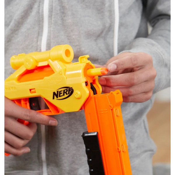 Фото - Бластер однозарядный Hasbro Nerf Страйк Лункс и Стингер (E7579)
