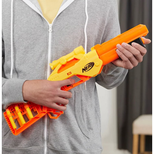 Фото - Бластер однозарядный Hasbro Nerf Страйк Лункс и Стингер (E7579)