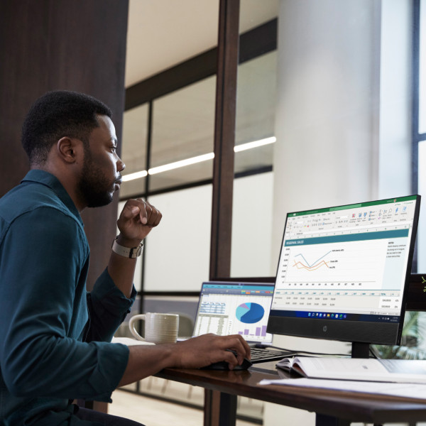 Фото - Компьютер-моноблок HP ProOne 440 G9 (B70YMAT)