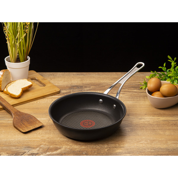 Фото - Сковорода универсальная Tefal E4960232 Jamie Oliver Premium 21 см