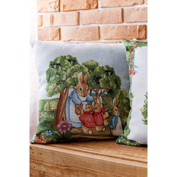 Фото - Подушка декоративная Прованс Лужайка Зайчиха 45х45 см (034246)