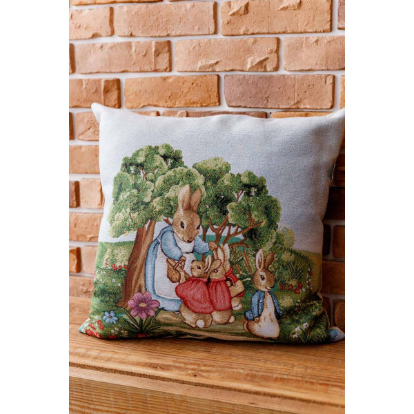 Фото - Подушка декоративная Прованс Лужайка Зайчиха 45х45 см (034246)