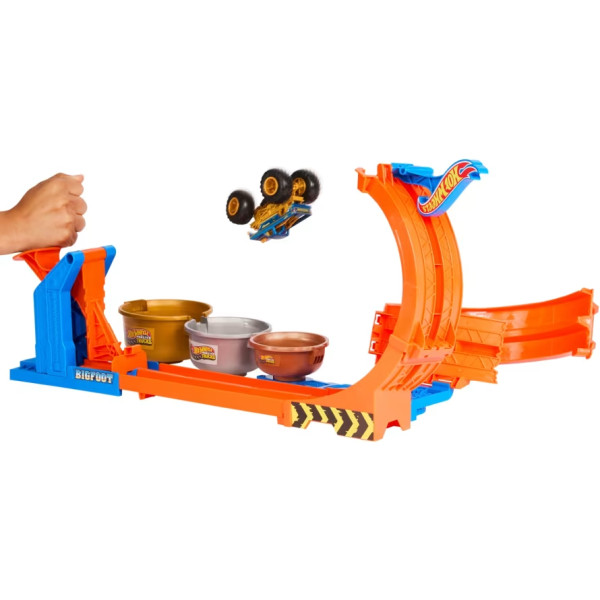 Фото - Игровой набор Hot Wheels Петли и трюки серии Соревнования за кубок Monster Trucks (JBX64)
