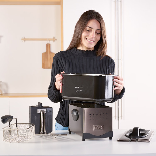 Фото - Фритюрница Black&Decker BXDF2100E