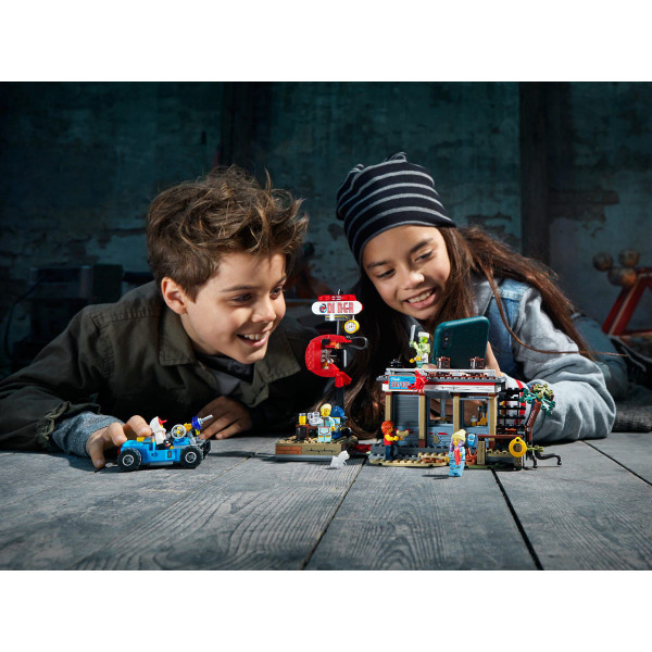 Фото - Конструктор LEGO Hidden Side Нападение на закусочную (70422)