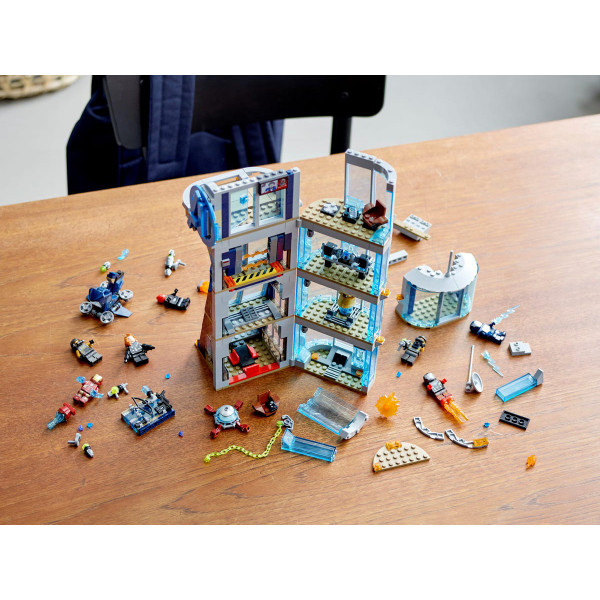 Фото - Конструктор LEGO Marvel Битва за башню Мстителей (76166)