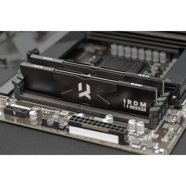 Фото - Память DDR Goodram 32Gb DDR5 5600MHz IRDM Black (IR-5600D564L36/32G)
