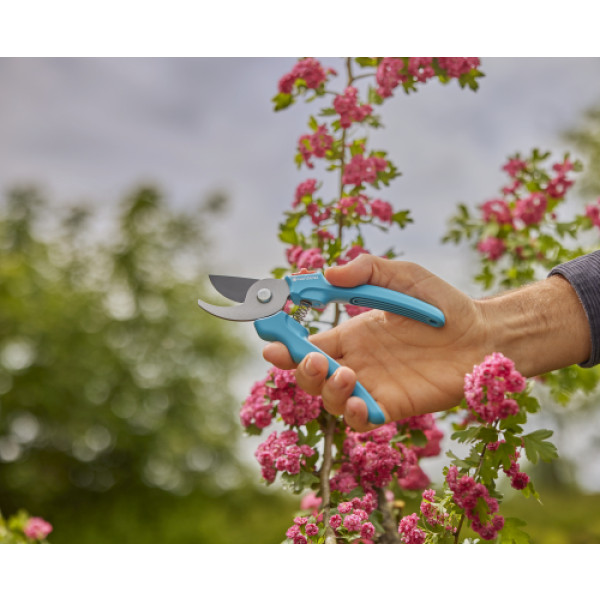 Фото - Ножницы садовые Gardena EasyCut обводные 20 мм (12230-20.000.00)