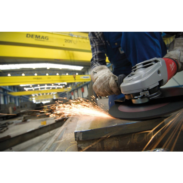 Фото - Болгарка Milwaukee AGVM 26-230 GEX 2600Вт 230 мм (4933402365)