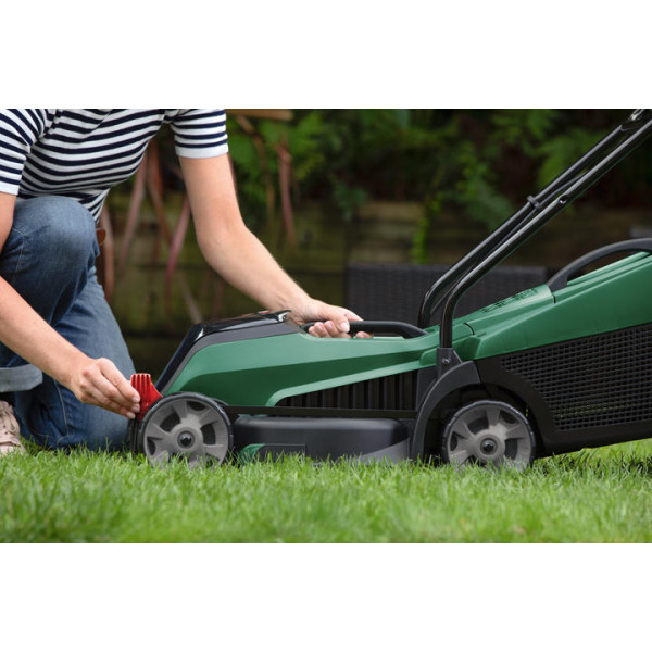 Фото - Газонокосилка аккумуляторная Bosch CityMower 18V-32-300 (0.600.8B9.A07)